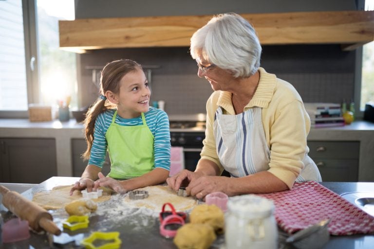 Zeit mit den Enkeln ist gesund LindenApotheke Gera